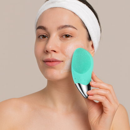 Силиконова ултразвукова четка за почистване и масаж на лицето – перфектната грижа за сияйна кожа